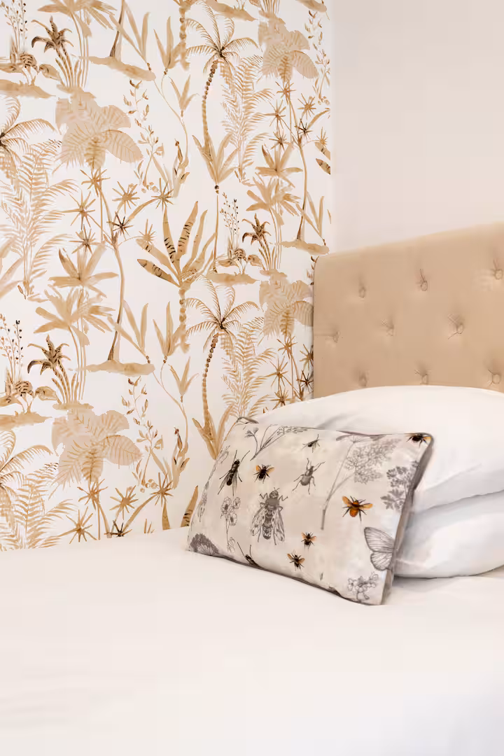Botanical bedding details